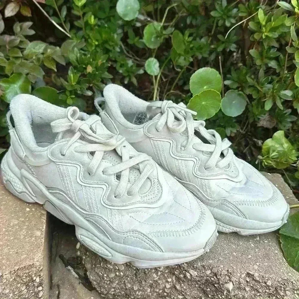 adidas Ozweego Bliss Off White youth size 4 - Picture 2 of 16